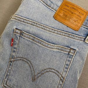 Levi’s Wedgie Fit Jeans